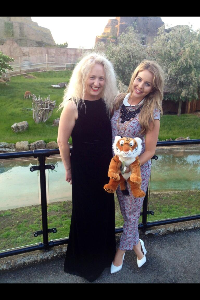 TOWIE’s Lydia and Debbie via @LydiaRoseBright